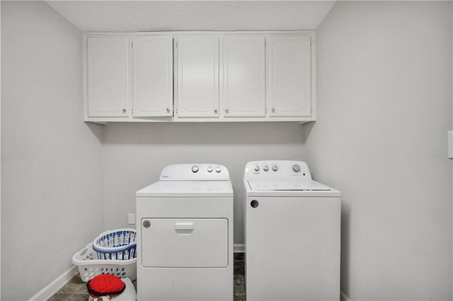 996 Coan Drive, Locust Grove, GA 30248