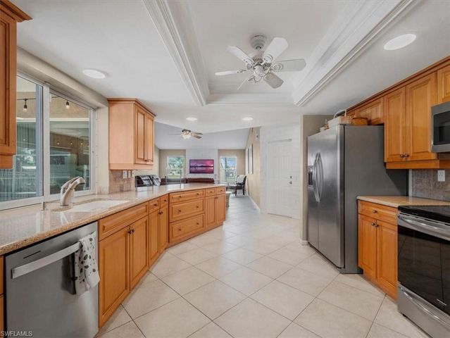 1704 Palaco Grande PKWY, Cape Coral, FL 33904