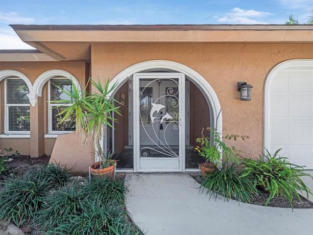 1704 Palaco Grande PKWY, Cape Coral, FL 33904