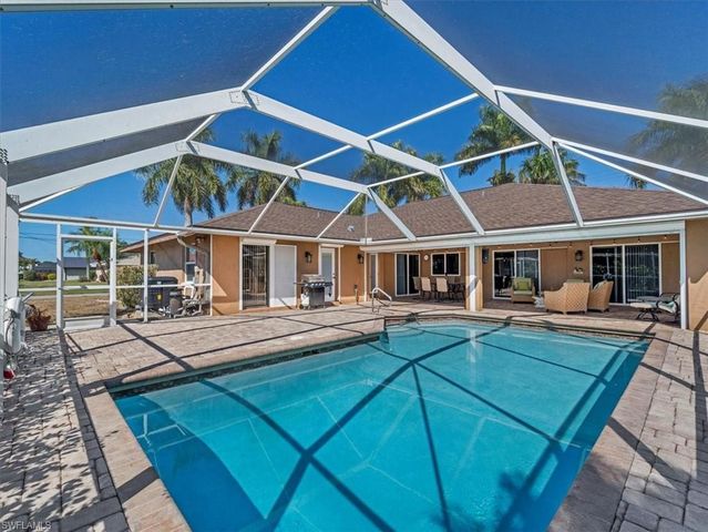 1704 Palaco Grande PKWY, Cape Coral, FL 33904