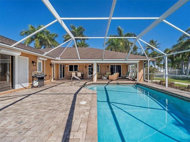 1704 Palaco Grande PKWY, Cape Coral, FL 33904