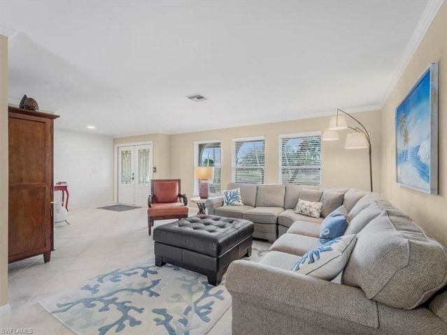 1704 Palaco Grande PKWY, Cape Coral, FL 33904