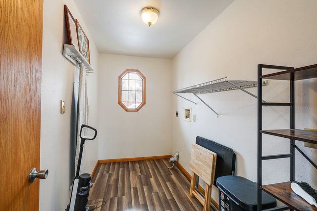 1023 Union Drive, Newton, IA 50208