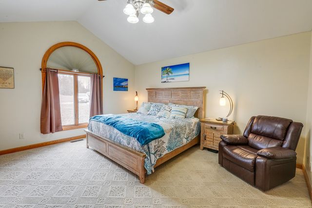 1023 Union Drive, Newton, IA 50208