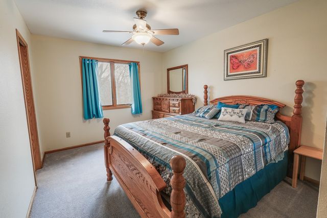 1023 Union Drive, Newton, IA 50208