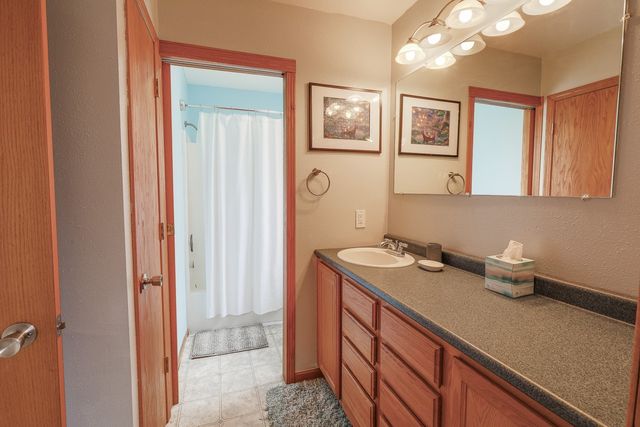 1023 Union Drive, Newton, IA 50208