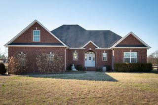 1038 Double Tree Ln, Gallatin, TN 37066