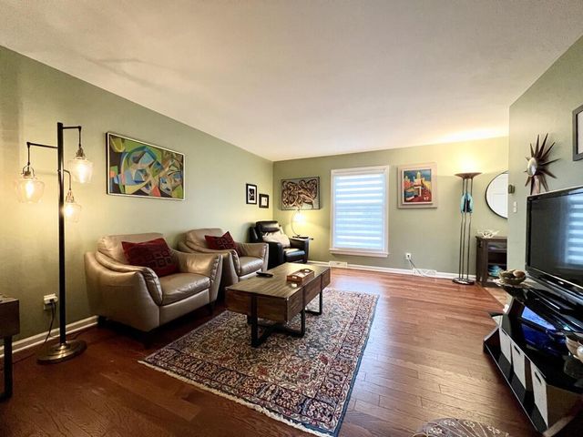 12558 N Woodland DRIVE, Mequon, WI 53092