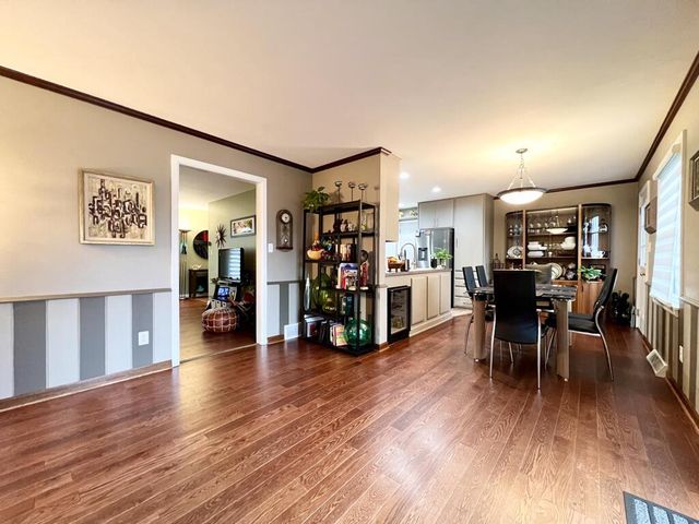 12558 N Woodland DRIVE, Mequon, WI 53092