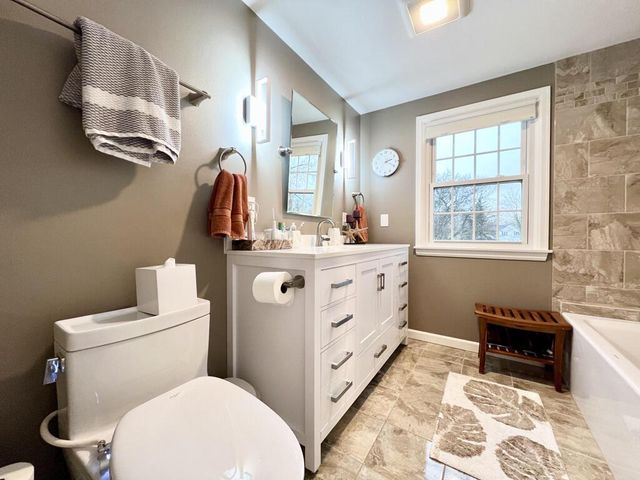 12558 N Woodland DRIVE, Mequon, WI 53092