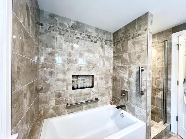 12558 N Woodland DRIVE, Mequon, WI 53092