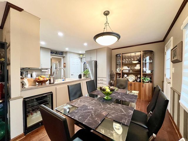 12558 N Woodland DRIVE, Mequon, WI 53092