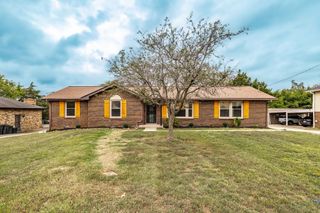 318 Donna Dr, Hendersonville, TN 37075