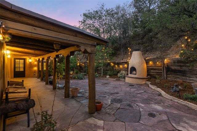 517 Hillside Avenue, Santa Fe, NM 87501