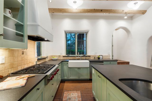 517 Hillside Avenue, Santa Fe, NM 87501