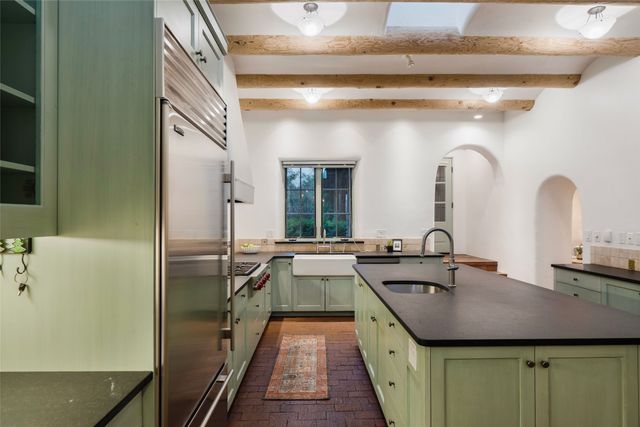 517 Hillside Avenue, Santa Fe, NM 87501