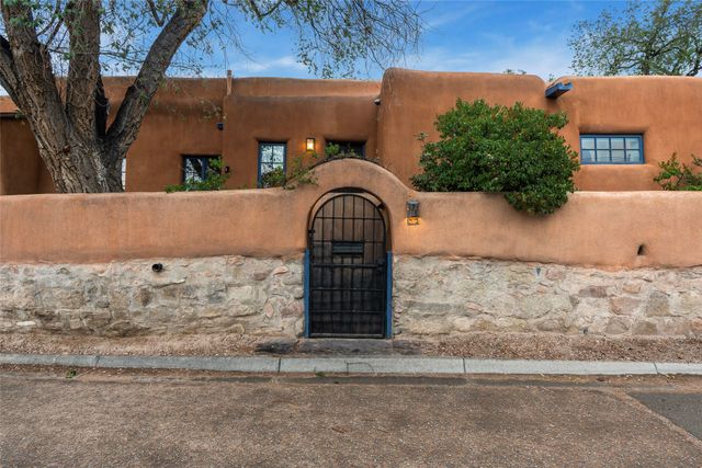 517 Hillside Avenue, Santa Fe, NM 87501