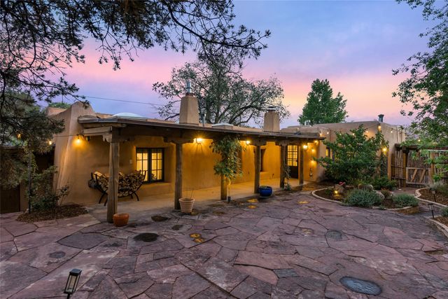 517 Hillside Avenue, Santa Fe, NM 87501