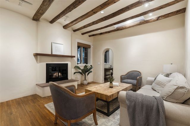 517 Hillside Avenue, Santa Fe, NM 87501