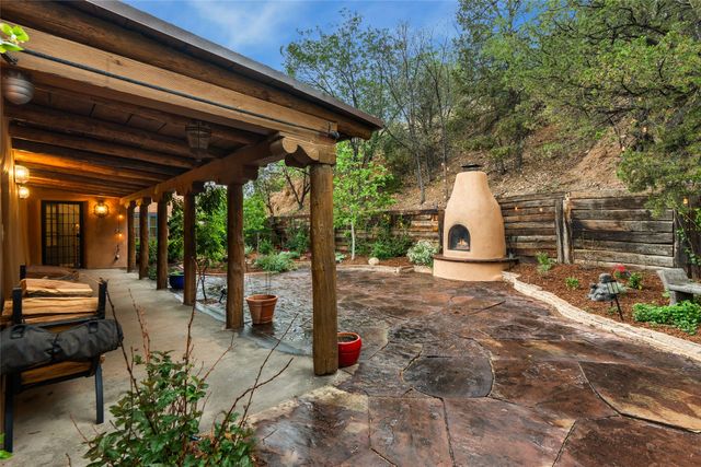 517 Hillside Avenue, Santa Fe, NM 87501
