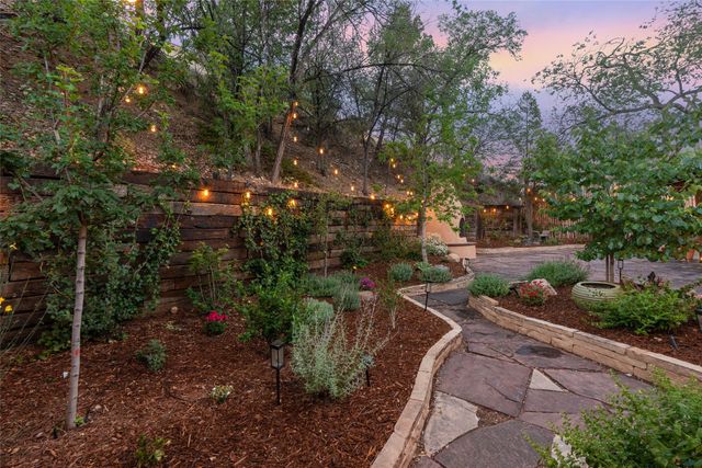 517 Hillside Avenue, Santa Fe, NM 87501