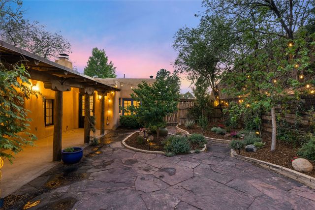 517 Hillside Avenue, Santa Fe, NM 87501