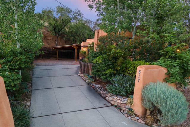 517 Hillside Avenue, Santa Fe, NM 87501