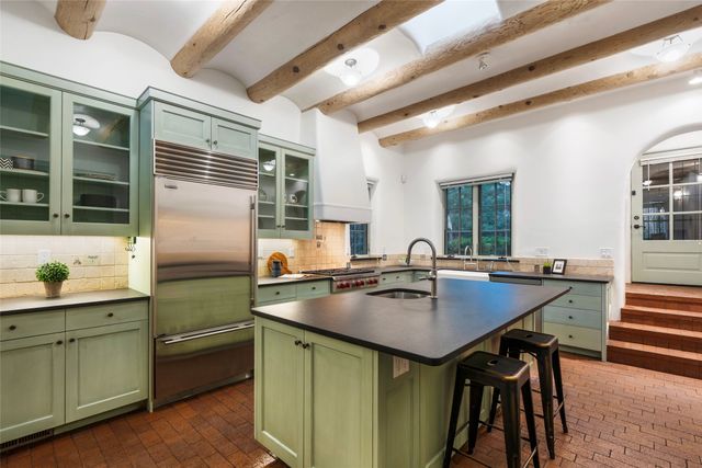 517 Hillside Avenue, Santa Fe, NM 87501