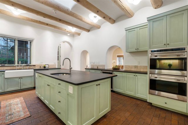 517 Hillside Avenue, Santa Fe, NM 87501