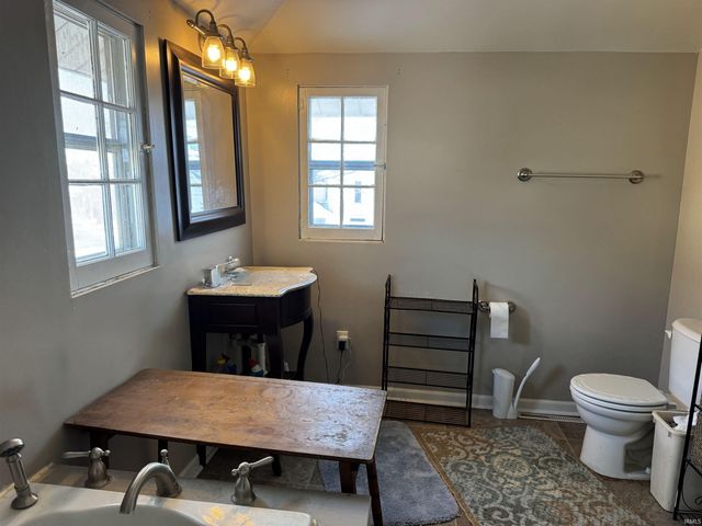 1010 Jefferson Street, Rochester, IN 46975