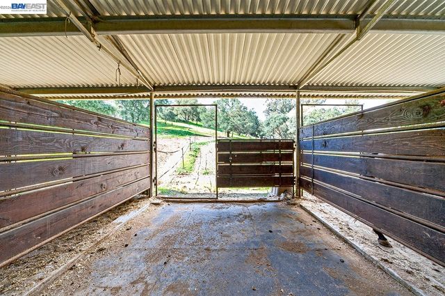 10700 Foothill Rd, Sunol, CA 94586