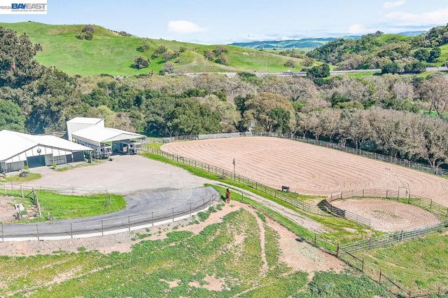 10700 Foothill Rd, Sunol, CA 94586
