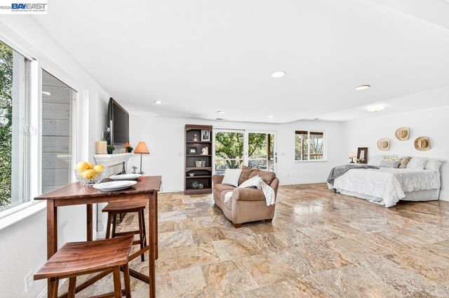 10700 Foothill Rd, Sunol, CA 94586