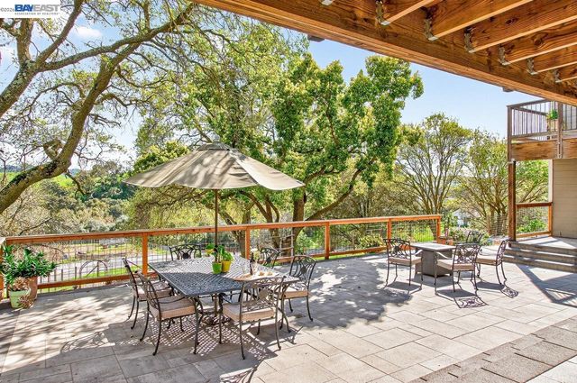 10700 Foothill Rd, Sunol, CA 94586