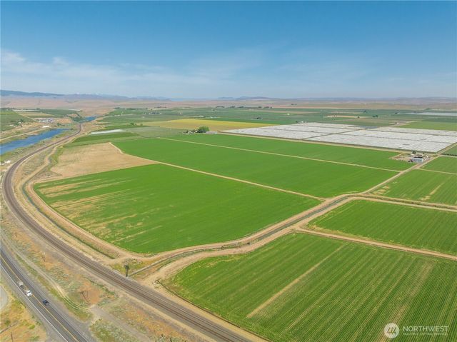 19527 Road 10.5 NW, Quincy, WA 98848