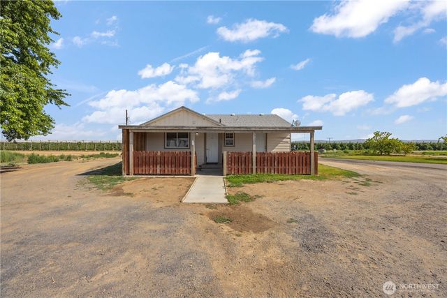 19527 Road 10.5 NW, Quincy, WA 98848