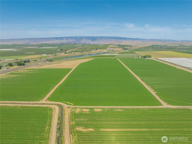 19527 Road 10.5 NW, Quincy, WA 98848