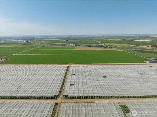 19527 Road 10.5 NW, Quincy, WA 98848