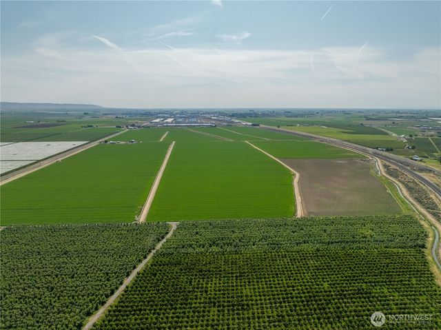 19527 Road 10.5 NW, Quincy, WA 98848