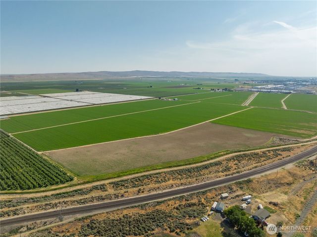 19527 Road 10.5 NW, Quincy, WA 98848