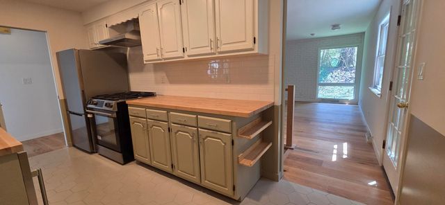 124 Diana Road, Portage, IN 46368