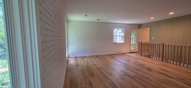 124 Diana Road, Portage, IN 46368
