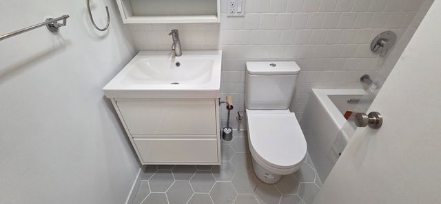 124 Diana Road, Portage, IN 46368