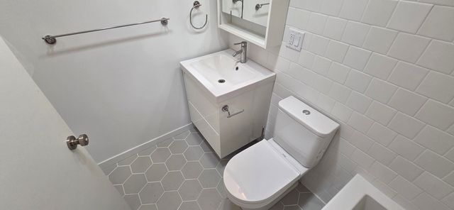 124 Diana Road, Portage, IN 46368