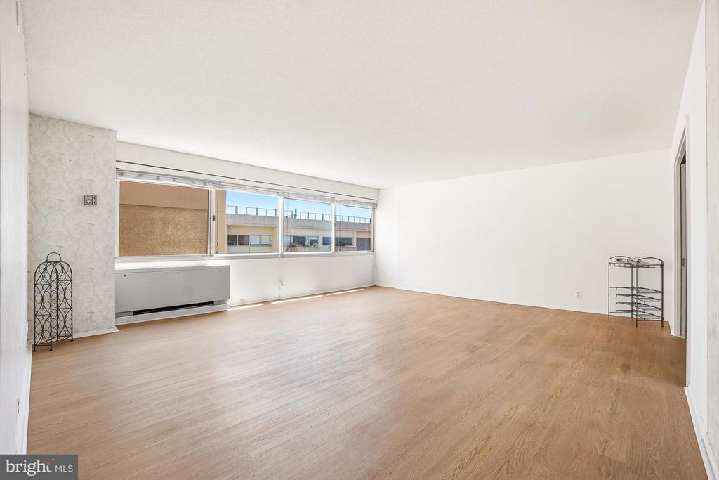 Image 12 of property listing at 5500 FRIENDSHIP BLVD #2414N, Chevy Chase, MD 20815
