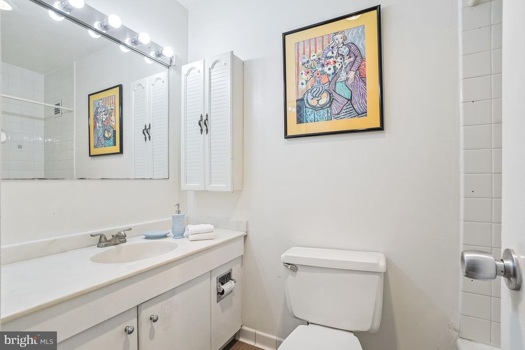 Image 25 of property listing at 5500 FRIENDSHIP BLVD #2414N, Chevy Chase, MD 20815