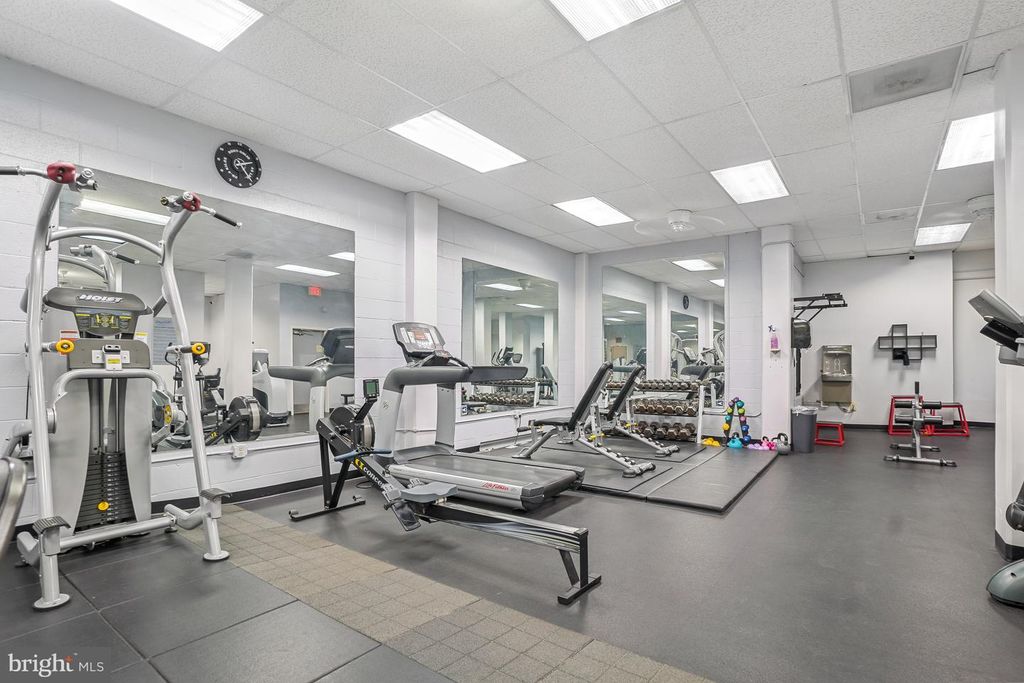 Image 29 of property listing at 5500 FRIENDSHIP BLVD #2414N, Chevy Chase, MD 20815