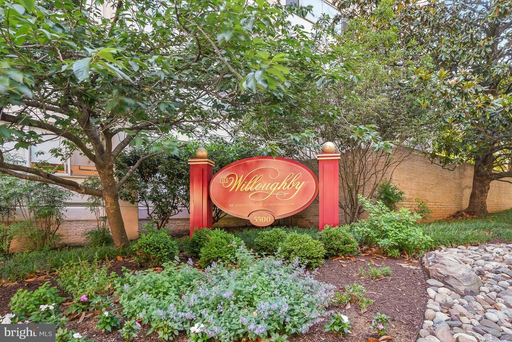 Image 3 of property listing at 5500 FRIENDSHIP BLVD #2414N, Chevy Chase, MD 20815