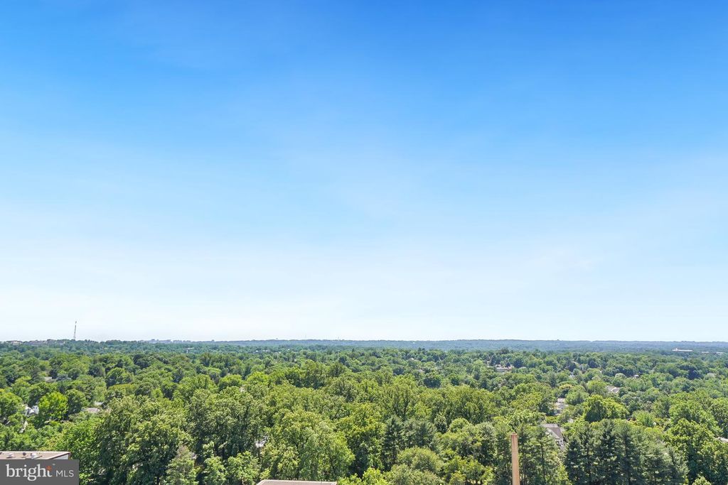 Image 31 of property listing at 5500 FRIENDSHIP BLVD #2414N, Chevy Chase, MD 20815
