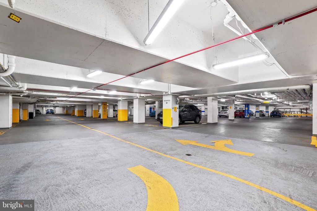 Image 33 of property listing at 5500 FRIENDSHIP BLVD #2414N, Chevy Chase, MD 20815